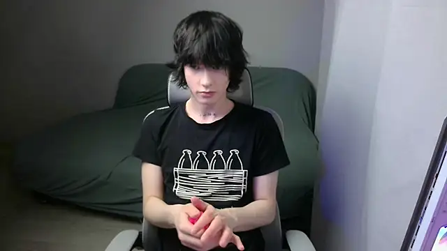 LeonBoykisser online show from 02-06-26, 02:57