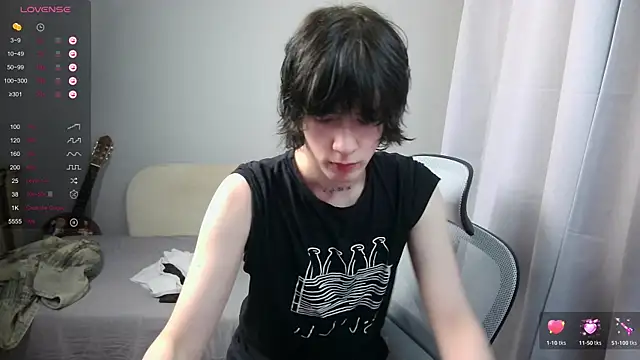 LeonBoykisser online show from 03-01-26, 06:08