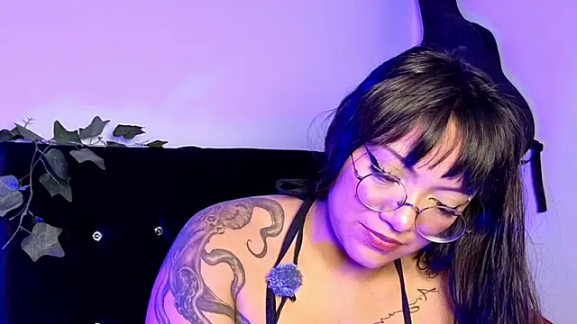 victoriia thompson online show from 01-15-26, 08:23