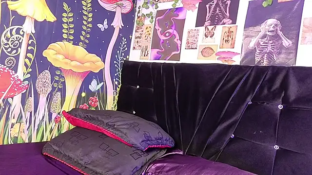 victoriia thompson online show from 03-08-26, 08:45