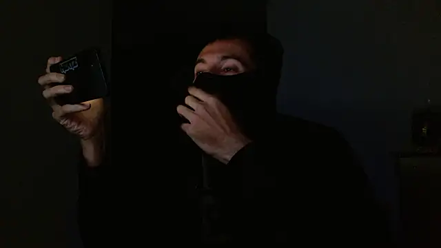 Snapshot of maskguy23 chatting on 02-17-26, 04:10 maskguy23 online show from 02-17-26, 04:10
