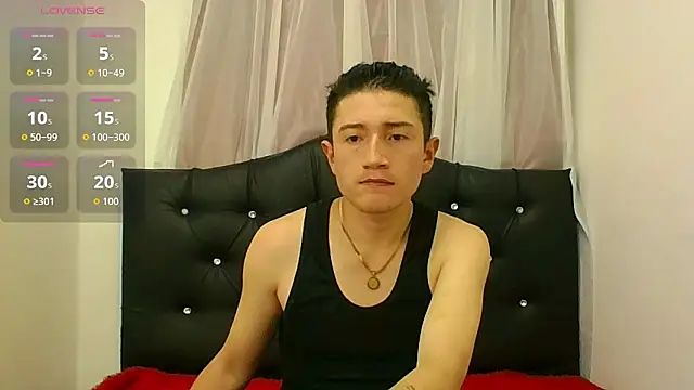 boy naughty18 online show from 01-14-26, 04:05