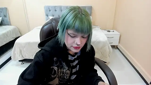 Bela Craxkerr online show from 03-06-26, 12:11