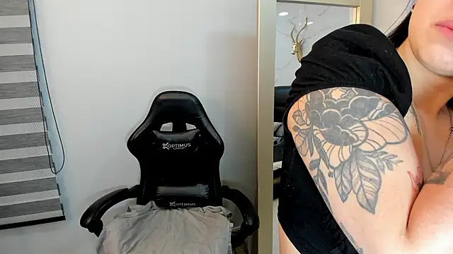 KomiCatt online show from 03-12-26, 12:20