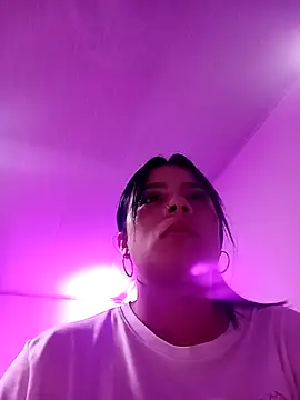 adhara montiel  online show from 02-14-26, 02:12