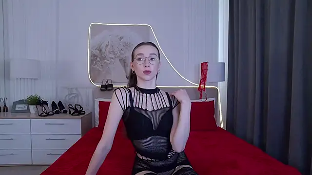 Emily Simon online show from 04-08-26, 05:31