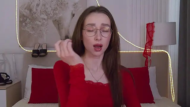 Emily Simon online show from 04-10-26, 05:25