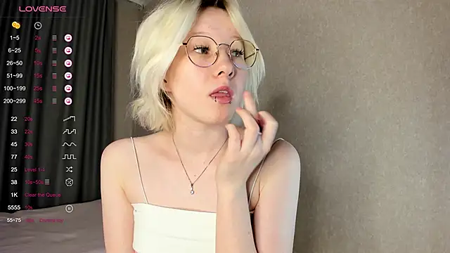 Allettaevee online show from 03-24-26, 01:38