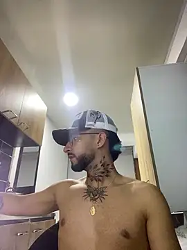 Snapshot of juanlouis_pierre chatting on 02-04-26, 01:11 juanlouis pierre online show from 02-04-26, 01:11