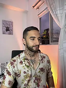 Snapshot of juanlouis_pierre chatting on 01-18-26, 11:19 juanlouis pierre online show from 01-18-26, 11:19