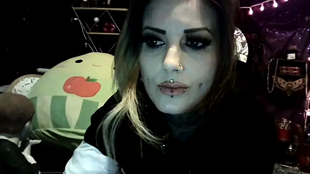 Snapshot of allymoon1369 chatting on 04-02-26, 02:08 allymoon1369 online show from 04-02-26, 02:08