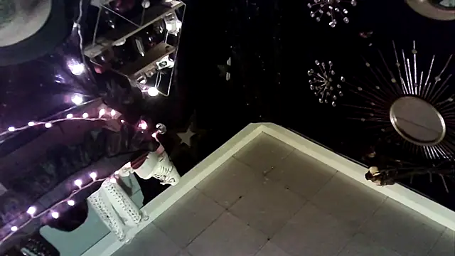 Snapshot of allymoon1369 chatting on 03-11-26, 06:40 allymoon1369 online show from 03-11-26, 06:40