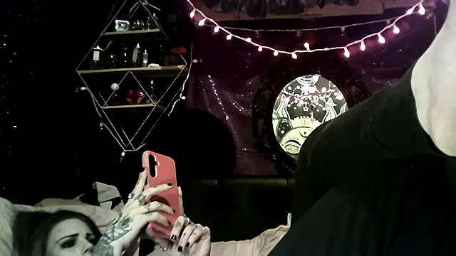 Snapshot of allymoon1369 chatting on 03-25-26, 09:19 allymoon1369 online show from 03-25-26, 09:19