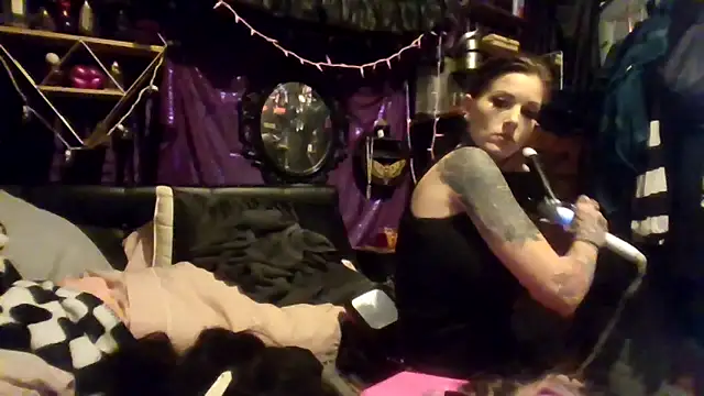 allymoon1369 online show from 05-05-26, 05:05