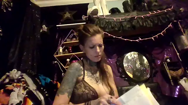 allymoon1369 online show from 05-10-26, 01:04