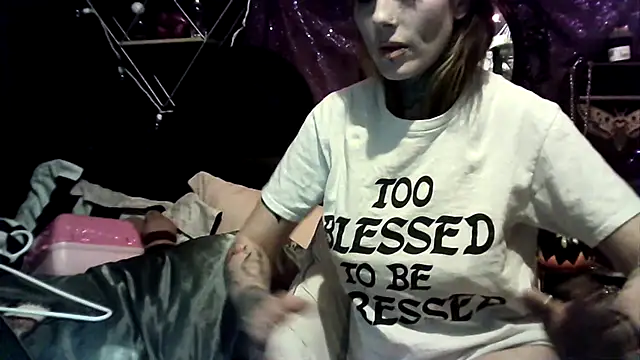 Snapshot of allymoon1369 chatting on 03-21-26, 01:15 allymoon1369 online show from 03-21-26, 01:15