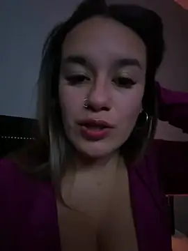 LatinaFuegoX online show from 07-05-26, 04:30