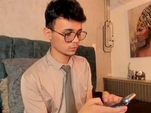 Snapshot of Alhan_Twink chatting on 05-20-26, 05:37 Alhan Twink online show from 05-20-26, 05:37