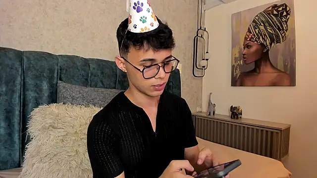 Snapshot of Alhan_Twink chatting on 06-02-26, 05:40 Alhan Twink online show from 06-02-26, 05:40