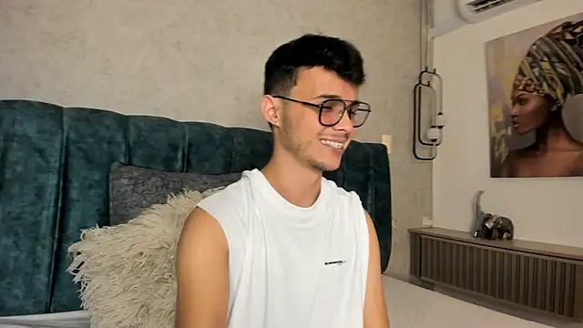 Snapshot of Alhan_Twink chatting on 06-09-26, 05:19 Alhan Twink online show from 06-09-26, 05:19