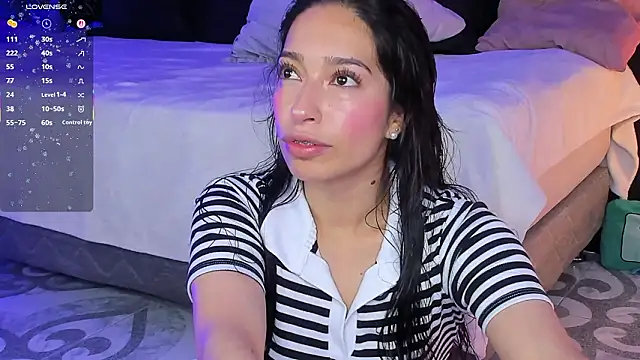 Snapshot of Noaah25_ chatting on 01-17-26, 04:49 Noaah25 online show from 01-17-26, 04:49