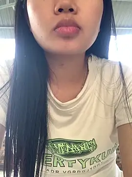 Snapshot of Suny-sexy chatting on 02-17-26, 01:14 Suny-sexy online show from 02-17-26, 01:14