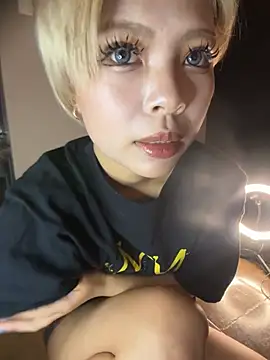BADBITCHISAKI online show from 03-23-26, 01:55