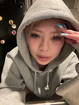 BADBITCHISAKI online show from 03-06-26, 01:06