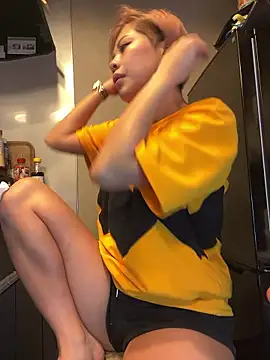 BADBITCHISAKI online show from 05-02-26, 01:38