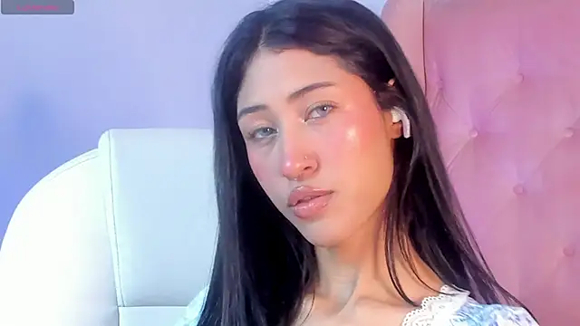 Snapshot of internett_sweetheart chatting on 04-22-26, 06:09 internett sweetheart online show from 04-22-26, 06:09
