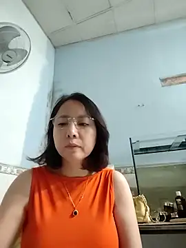 Snapshot of Famrita chatting on 02-17-26, 02:20 Famrita online show from 02-17-26, 02:20