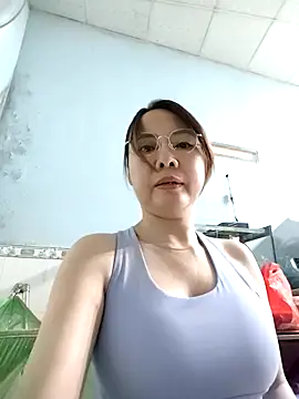 Snapshot of Famrita chatting on 01-17-26, 06:39 Famrita online show from 01-17-26, 06:39