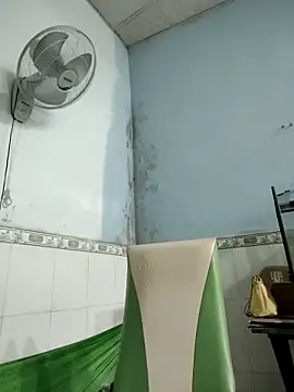 Snapshot of Famrita chatting on 02-19-26, 12:51 Famrita online show from 02-19-26, 12:51