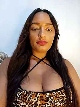 Luxlariel1 online show from 01-15-26, 02:59