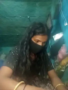 Snapshot of priyasharma899 chatting on 03-14-26, 04:24 priyasharma899 online show from 03-14-26, 04:24