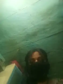 Snapshot of priyasharma899 chatting on 03-12-26, 03:12 priyasharma899 online show from 03-12-26, 03:12