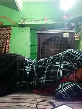 Snapshot of priyasharma899 chatting on 04-08-26, 04:52 priyasharma899 online show from 04-08-26, 04:52