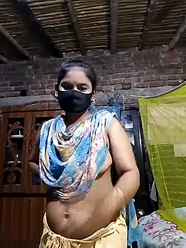Snapshot of Hot_Sweeti chatting on 04-18-26, 09:48 Hot Sweeti online show from 04-18-26, 09:48