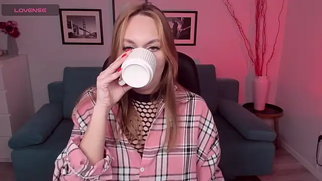 EvieMagical online show from 04-09-26, 12:33