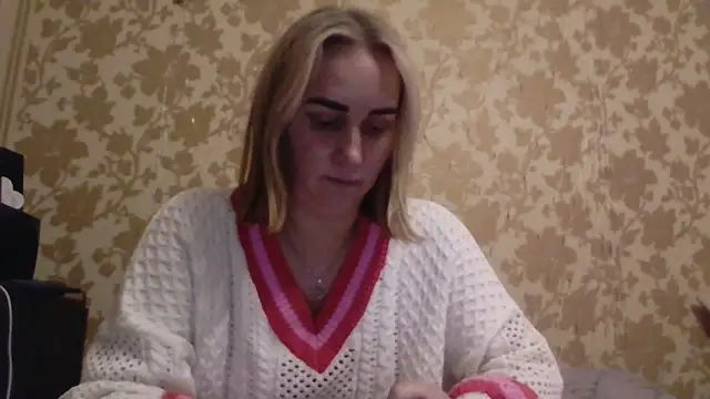 Snapshot of KityGold255 chatting on 02-15-26, 09:58 KityGold255 online show from 02-15-26, 09:58