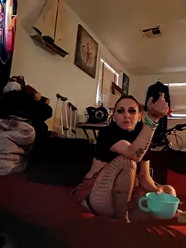 LadySn0w26 online show from 04-09-26, 12:11