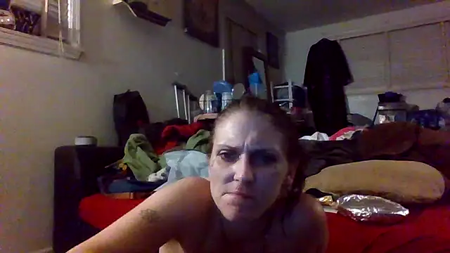 Snapshot of LadySn0w26 chatting on 05-13-26, 02:18 LadySn0w26 online show from 05-13-26, 02:18