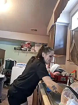 LadySn0w26 online show from 03-04-26, 04:04