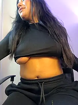 Snapshot of valenlopezz_ chatting on 06-02-26, 04:23 valenlopezz online show from 06-02-26, 04:23