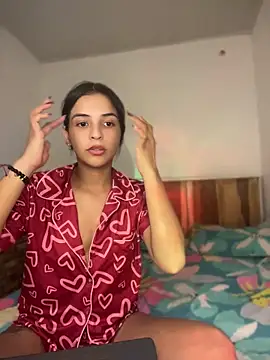 Snapshot of chloe_peach_ chatting on 04-17-26, 01:19 chloe peach online show from 04-17-26, 01:19
