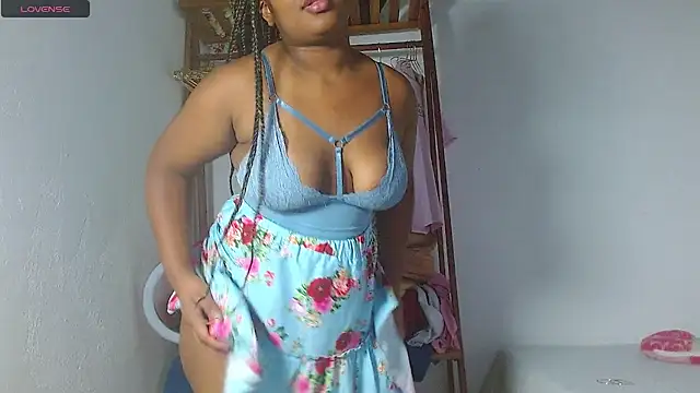 Snapshot of chanellmontes3 chatting on 04-25-26, 06:16 chanellmontes3 online show from 04-25-26, 06:16