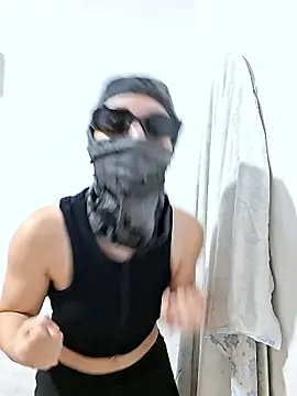 Snapshot of Mariposa-azul chatting on 01-15-26, 01:36 Mariposa-azul online show from 01-15-26, 01:36