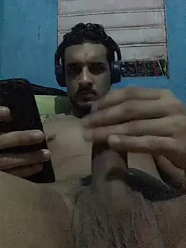 Snapshot of Wicy23 chatting on 06-24-26, 04:44 Wicy23 online show from 06-24-26, 04:44