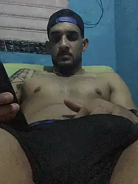 Snapshot of Wicy23 chatting on 07-11-26, 04:24 Wicy23 online show from 07-11-26, 04:24