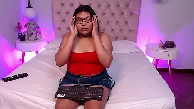 Snapshot of Kiri_Black_ chatting on 01-17-26, 03:21 Kiri Black online show from 01-17-26, 03:21